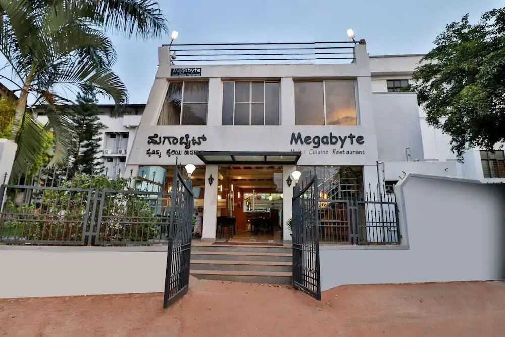Shanthiniketan Homes by OYO Rooms