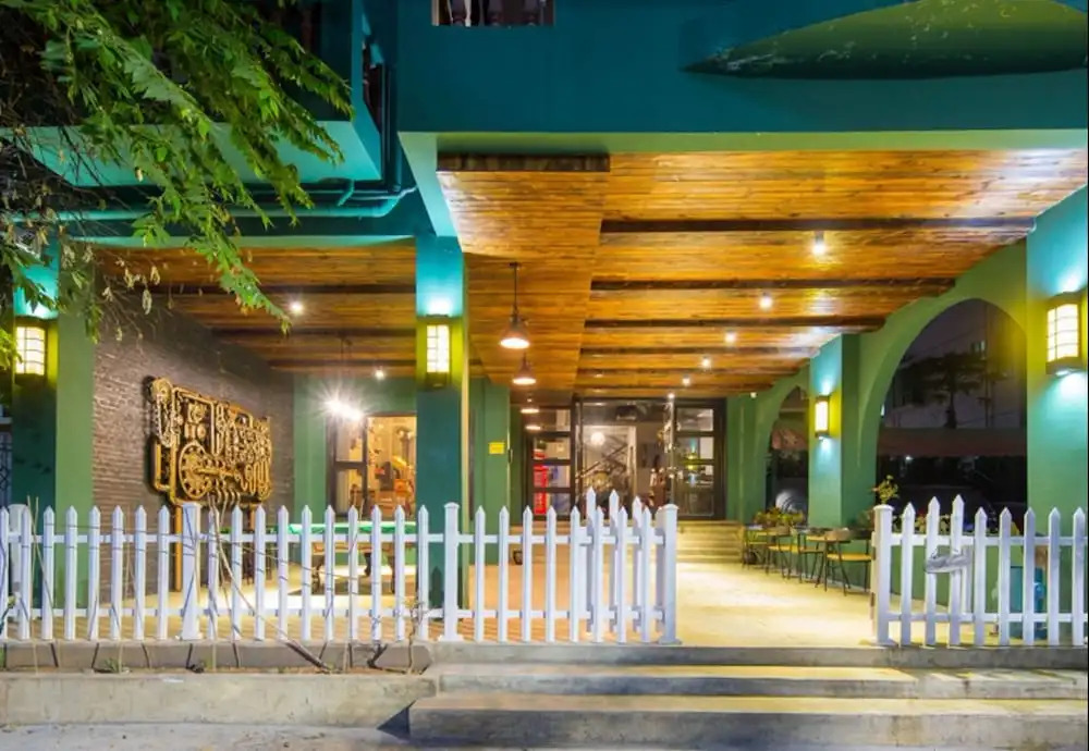 Kaite Weisi Hotel Phoenix Airport Branch