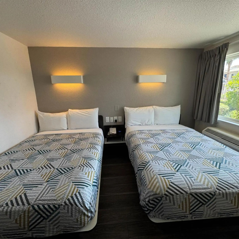Studio 6 Suites Las Vegas, NV - Tropicana