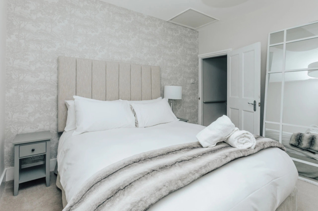 The Dragonfly - Central 2 bedroom house