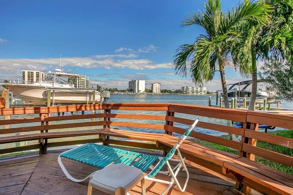 Five Palms Suite 110 - Daily - Weekly - Monthly