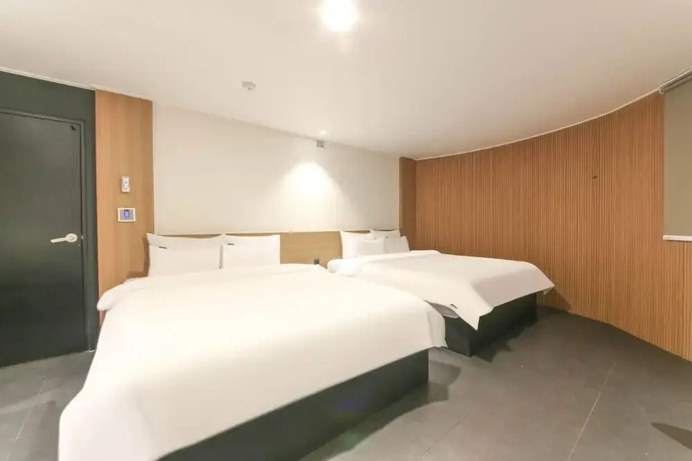 Jeonju Hotel Twosome Stay Junghwasandong