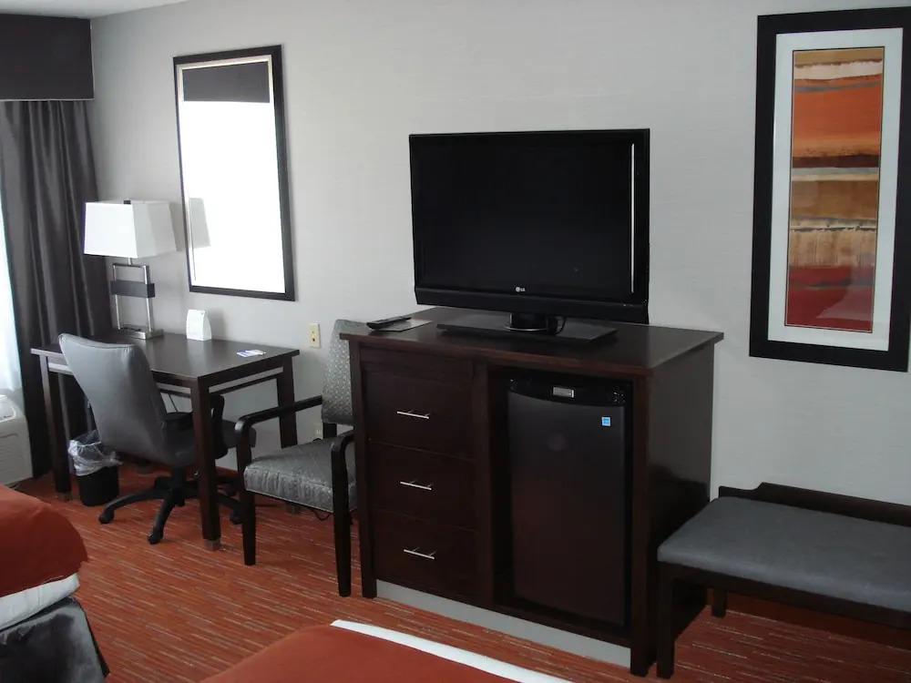 Holiday Inn Express & Suites Rapid City I-90 IHG