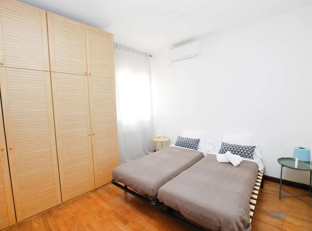 La casa del Pi · La casa del Pi · House in the city, next to Barcelona and beach