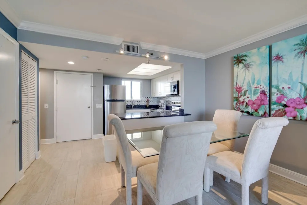 Remarkable Hudson Condo w/ Coastal Views!