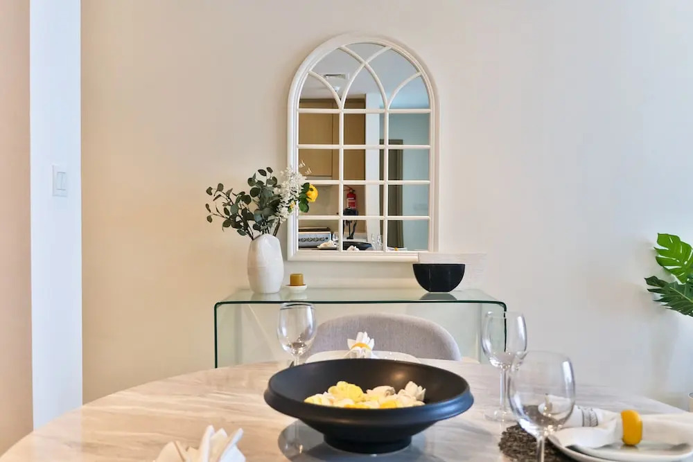 HiGuests - EMAAR 52-42