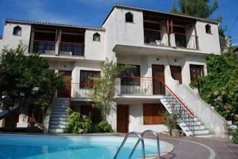 Kipos Hotel