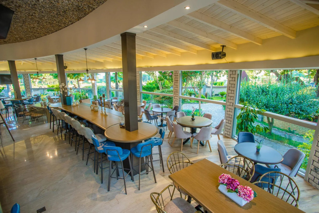 Nepheli Hotel