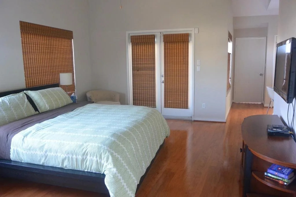 Modern B & B