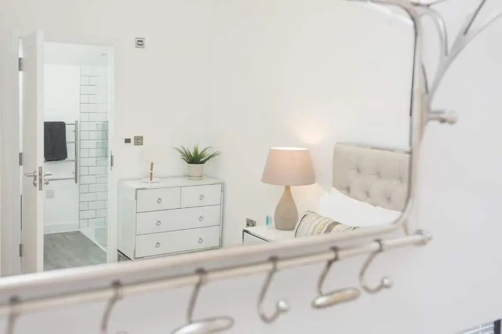 The Chapel 1 - Stylish 2 bed 2 bath Modern Home