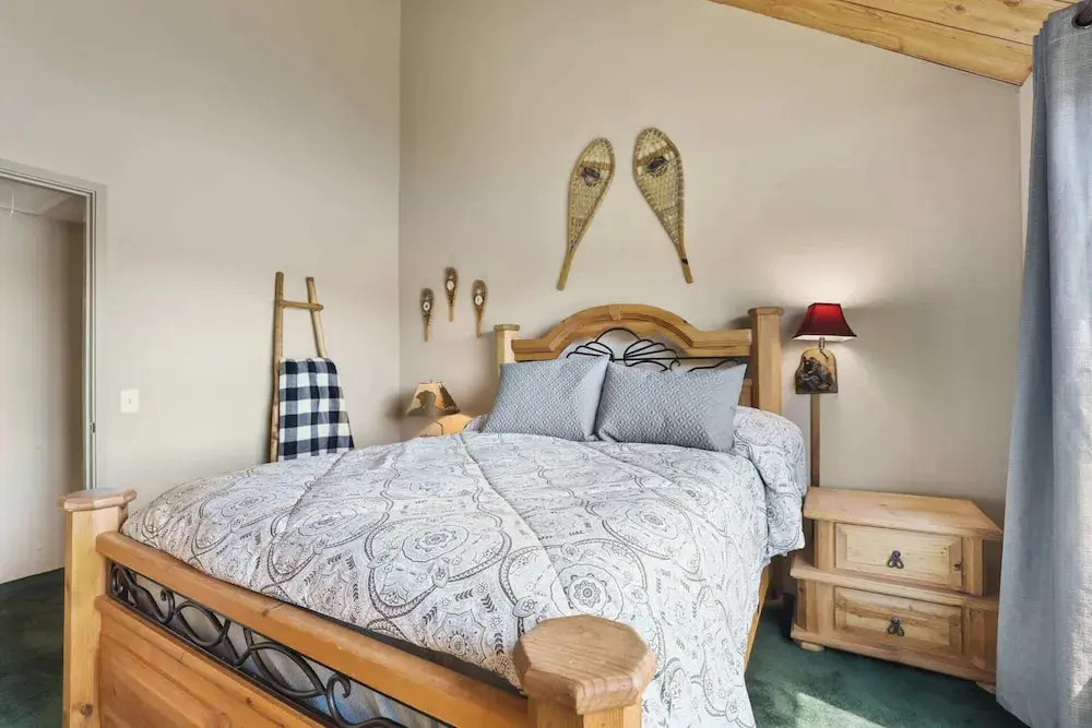 Tahoe Keys Marina View: 3 Bdr, Desirable Community