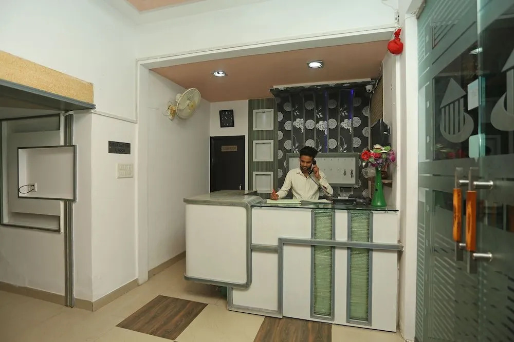 Oyo 18746 Shree Inn