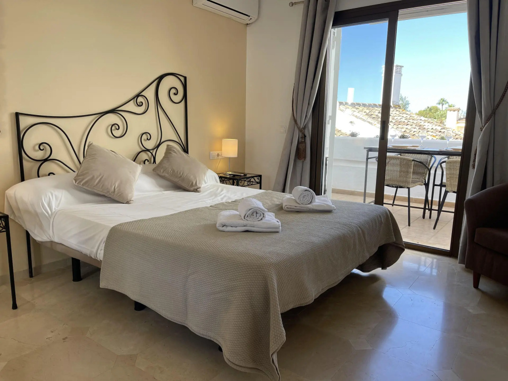 Entire rental unit- close to all amenities - Riviera del Sol - CS136