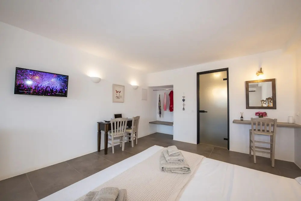Myrsinis Luxury Suites Merchia