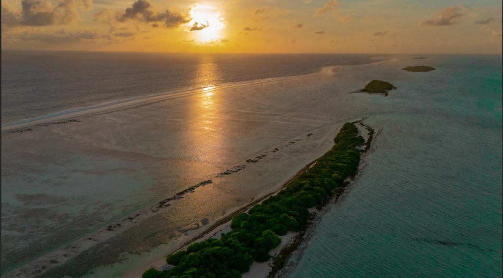 Araaik Beach Village