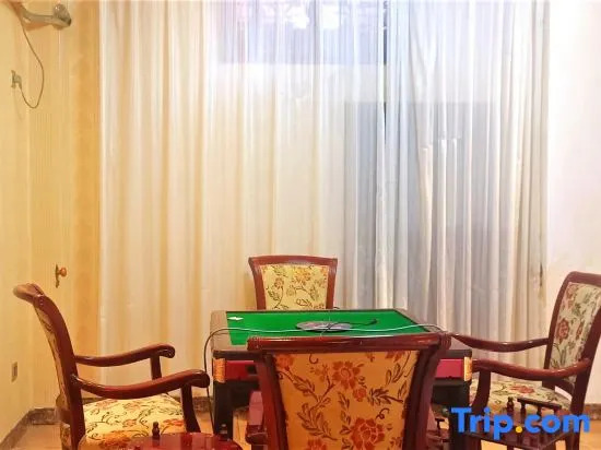 Yuzhong Hongyuan Business Hotel
