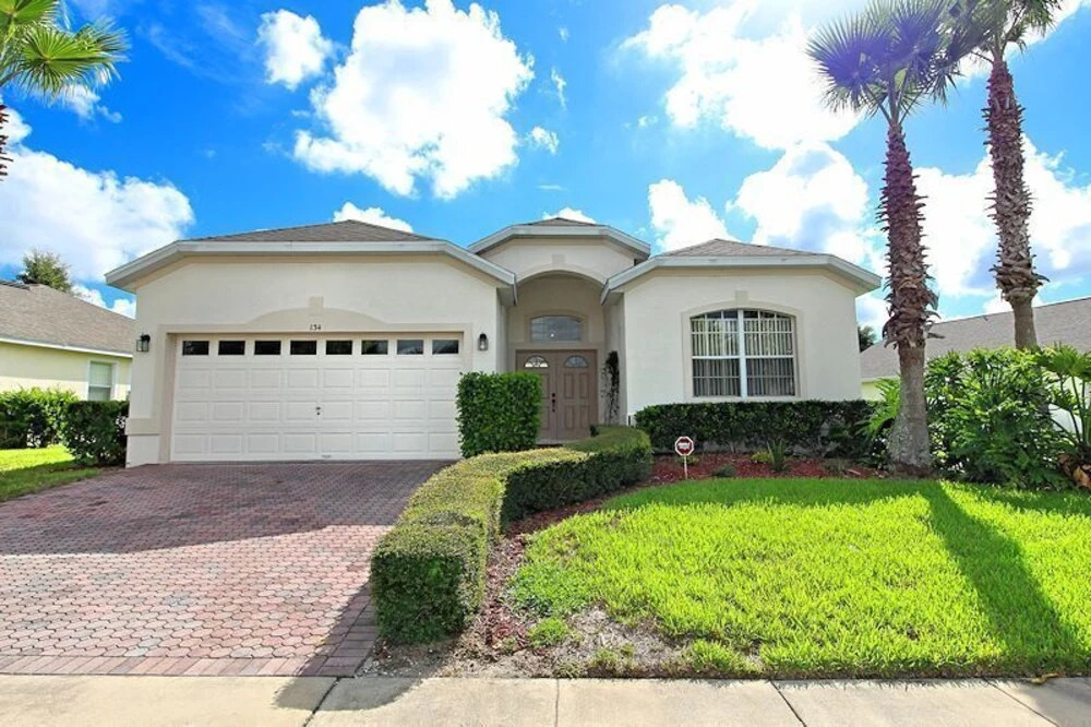 4-Bedroom Villa in Davenport 134 HERST