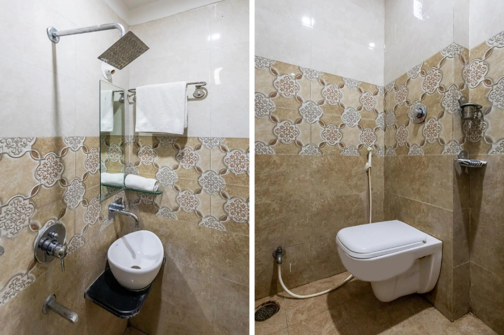 OYO 12128 Hotel Sajan Palace