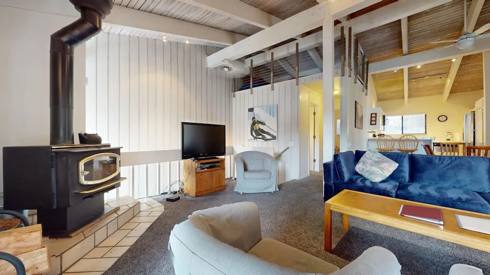 Mammoth West #116 4 Bedrooms 3 Bathrooms Condo