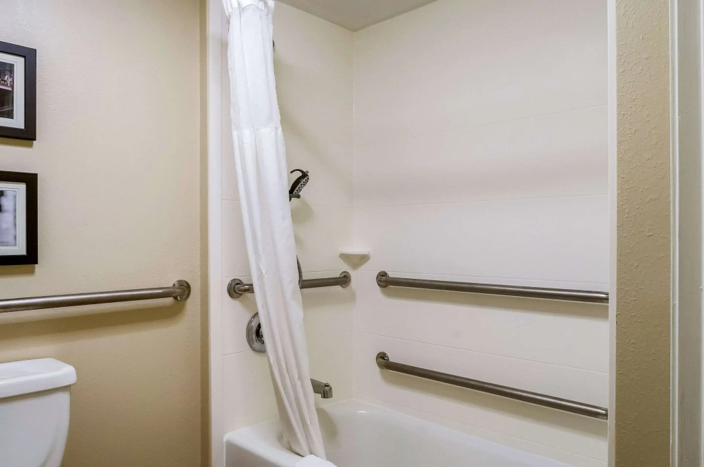 Comfort Inn & Suites At Copeland Tower