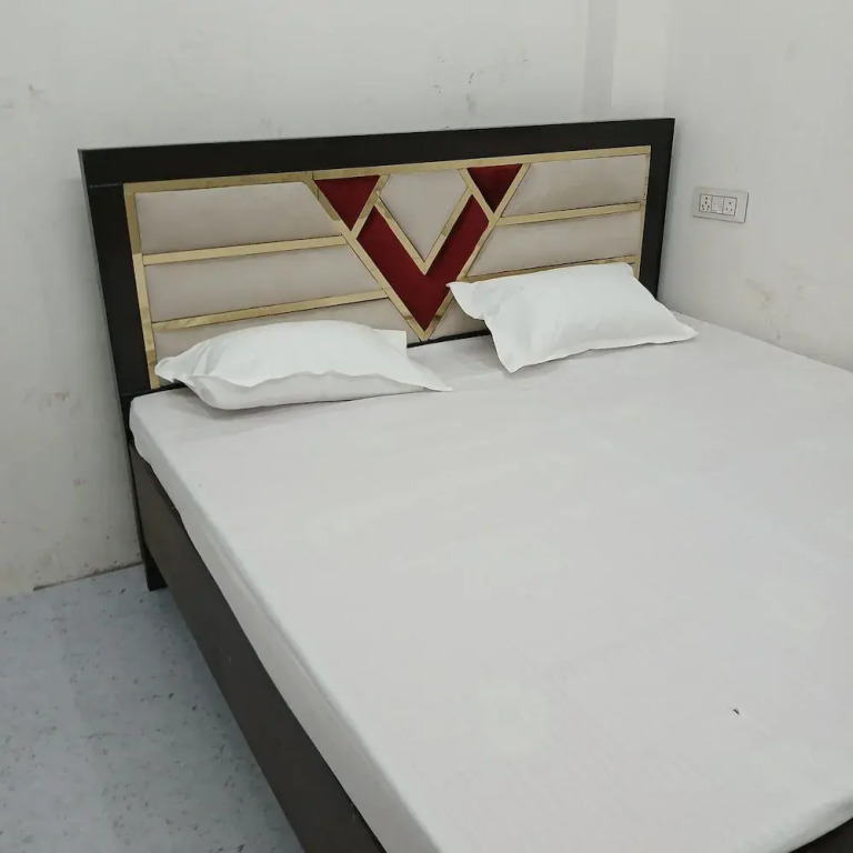 Awadh Biharee Inn