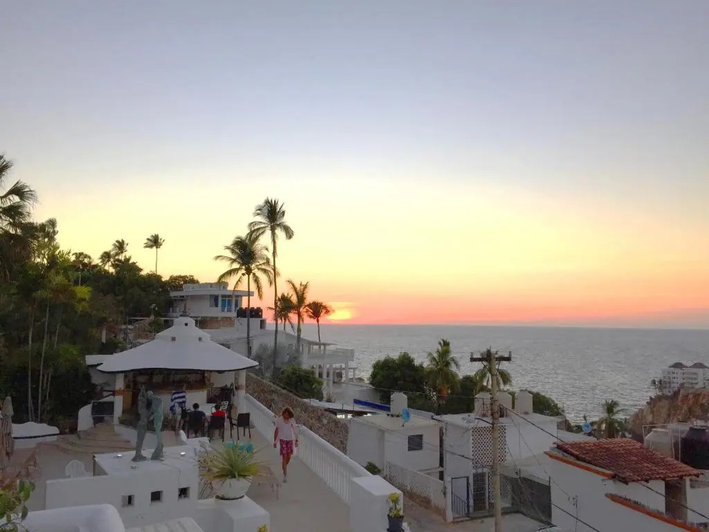 Villa Guitarron gran terraza vista espectacular 6 huespedes piscina gigante