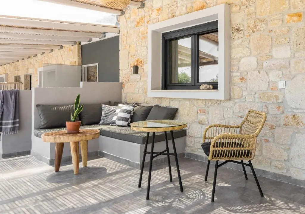 "Four Olives" Luxury Rooms, Afitos #FeelsLikeHome