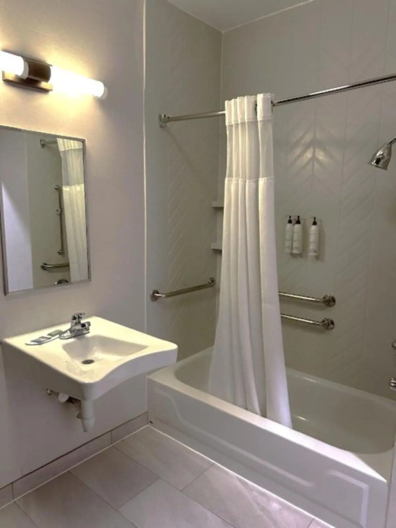 Fairfield Inn & Suites by Marriott Chicago Naperville