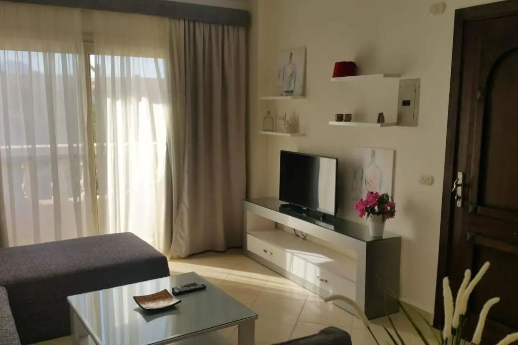 One- bedroom apartment S3 in Vip Zone Sunny Lakes