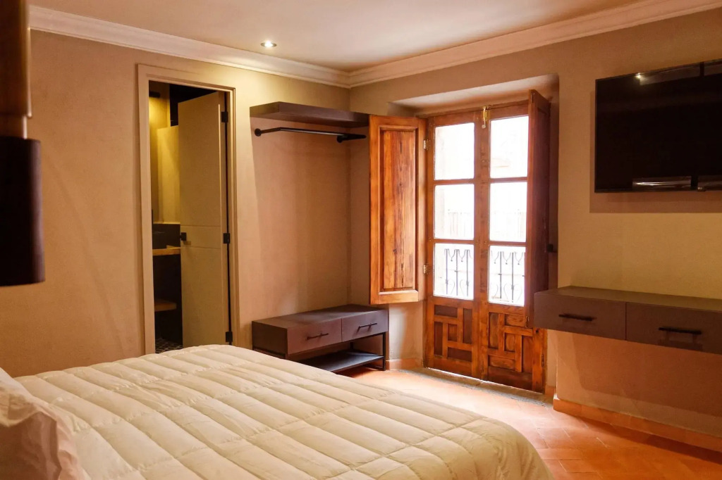 Mikaella Hotel