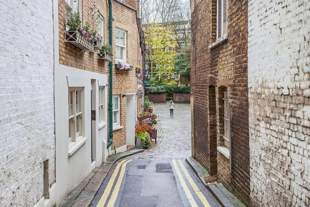 Bright and Cosy 3BR Mews House