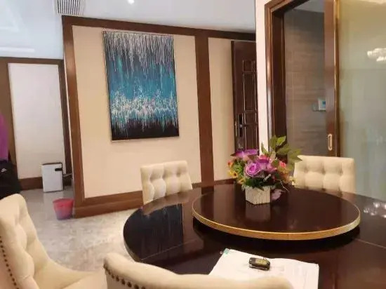 Qidong Risheng Donghai Holiday Apartment