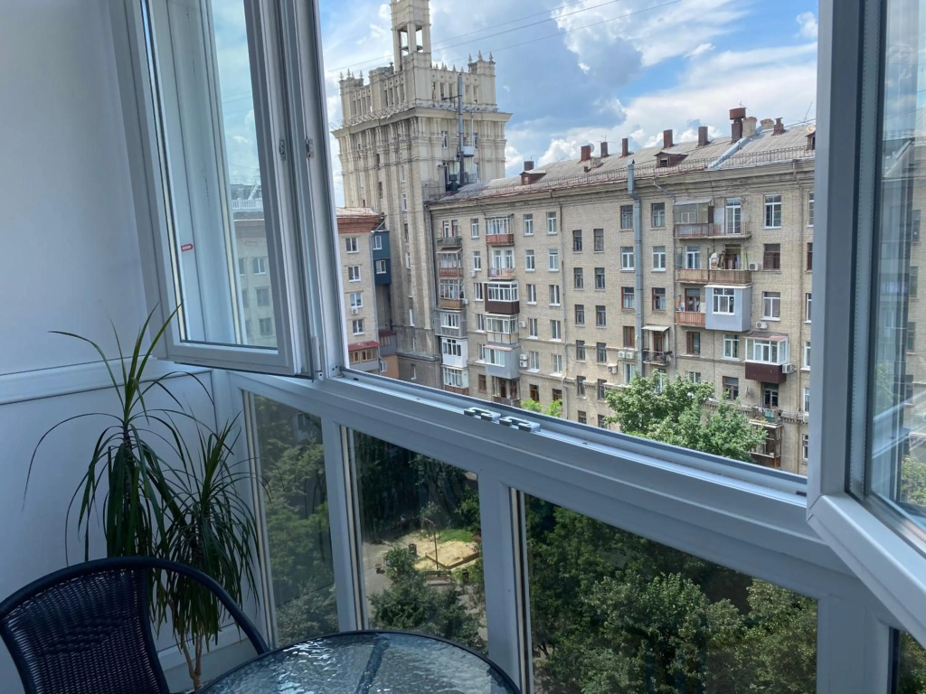 Panorama Luxury Apartment in The House with a Spire, a historical building in the city centre