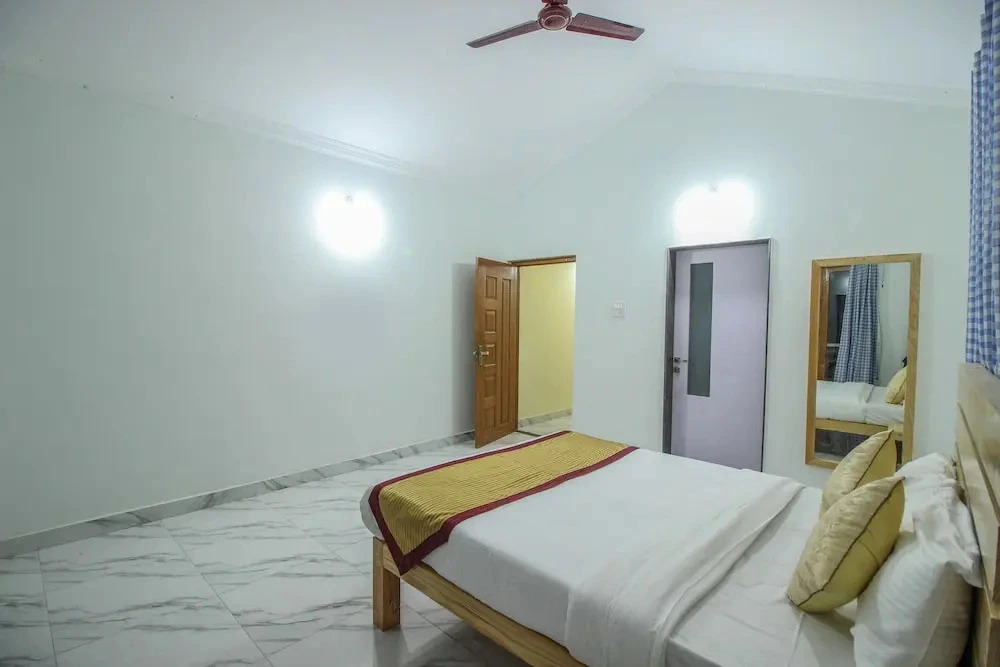 OYO 10296 Home Sunset View 3BHK Dona Paula
