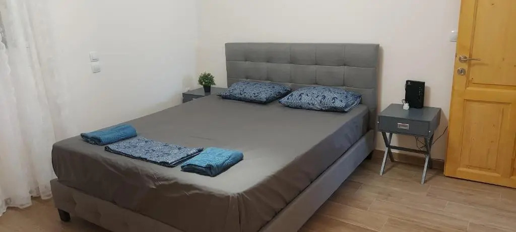 Airport Friendly House 3