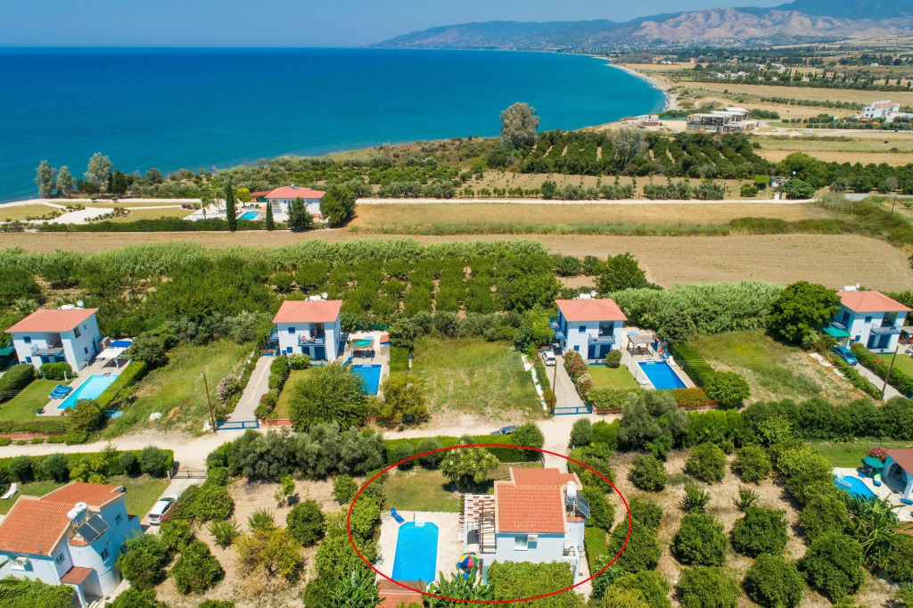 Sun Beach Villa Thio