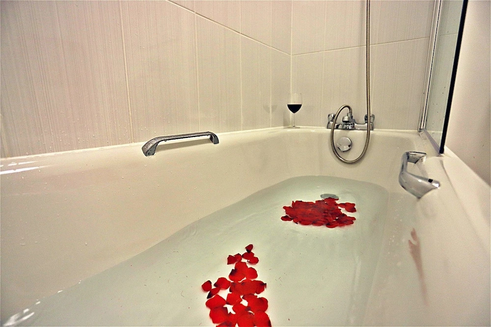 Birmingham Airport/NEC Chalets