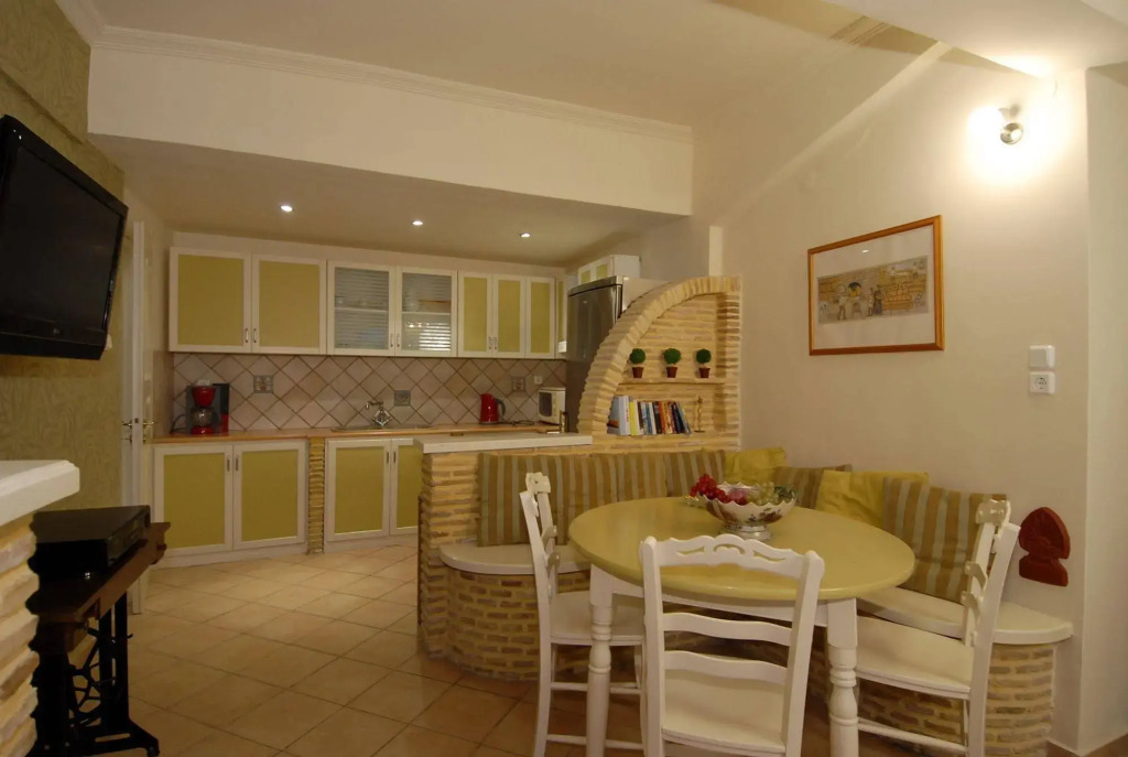 Calypso Suites & Villas