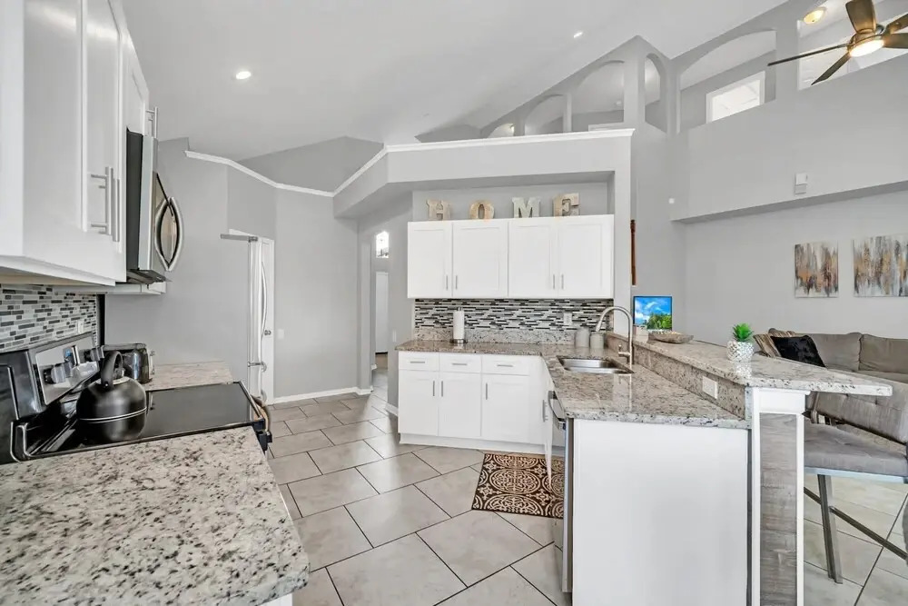 Spacious 6 Bedroom 3 5 Bath Villa Near Disney