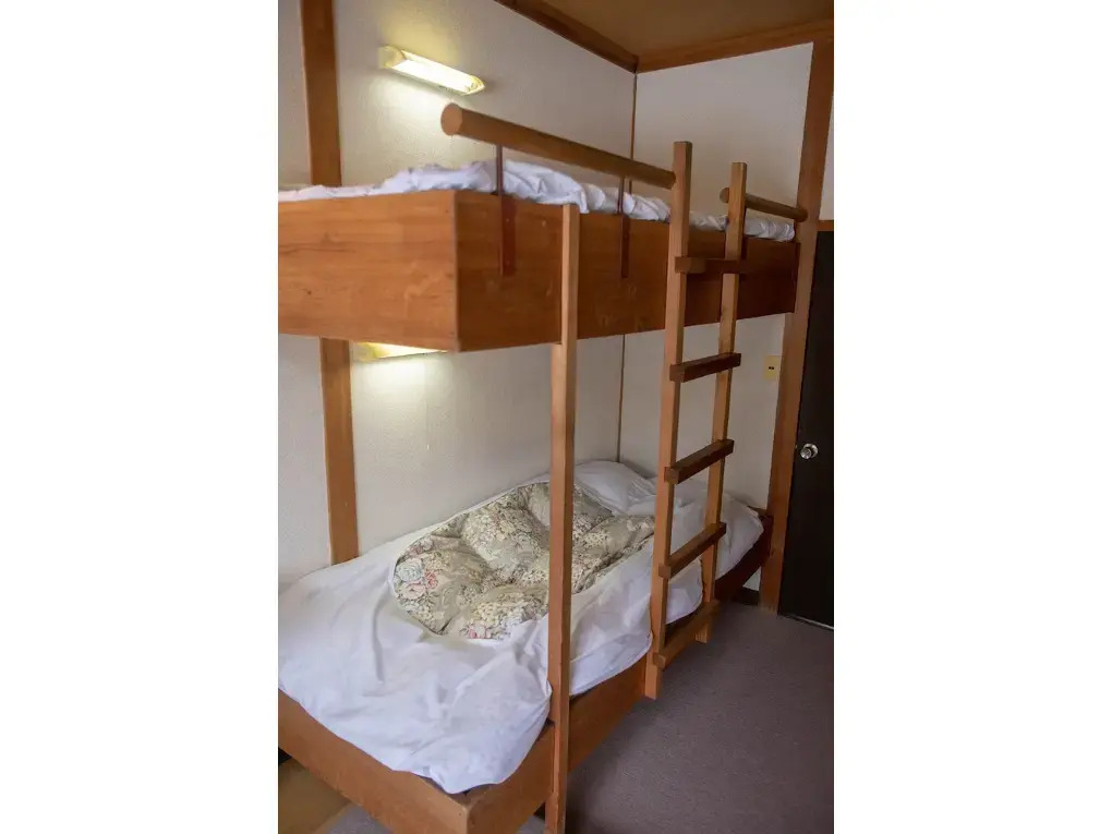 Lodge Jun