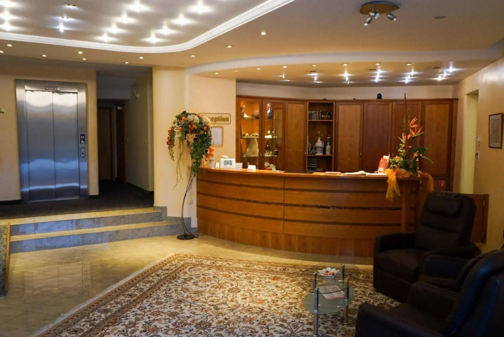Hotel Circle Inn - Closest to Air Base