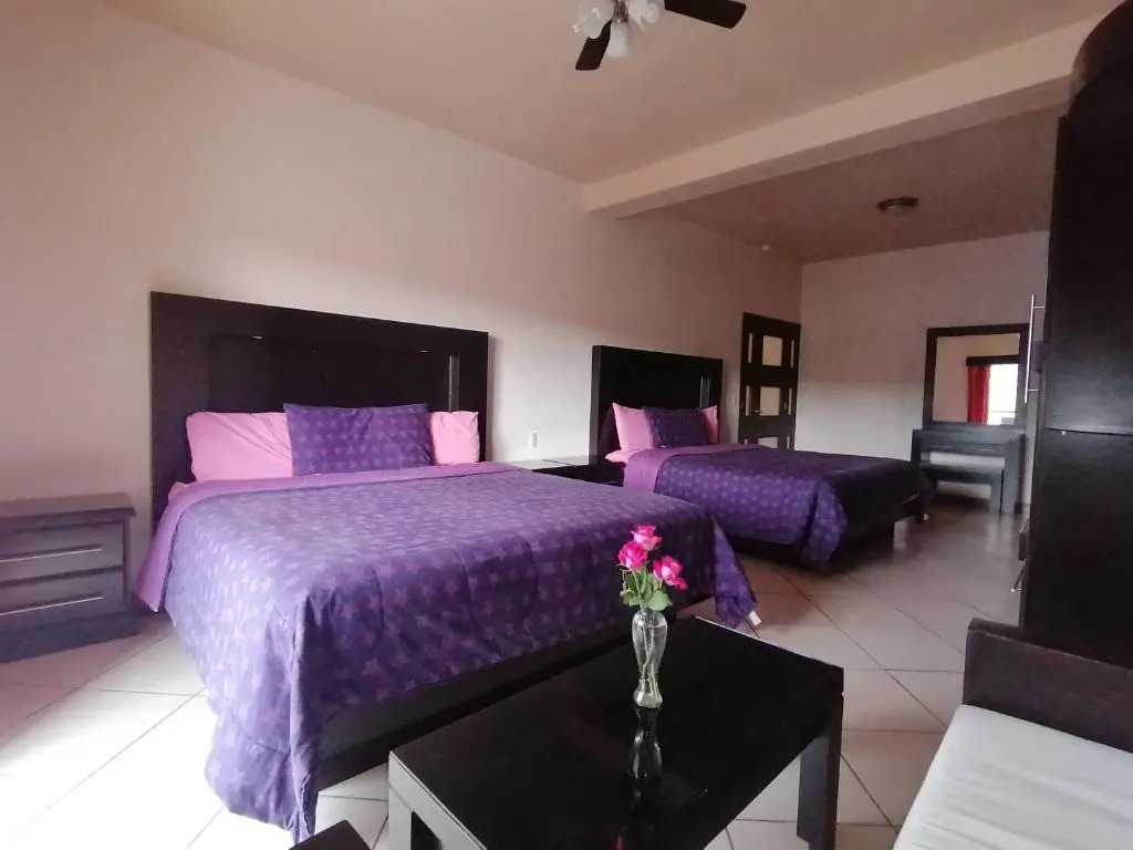 Hotel Peña Real