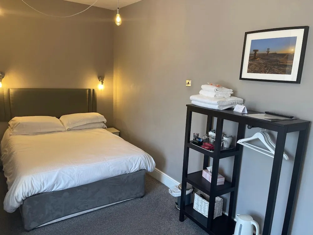 The Waverley Hotel