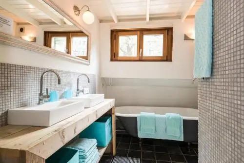 Houseboat Prince William & Houseboat Prince Arthur