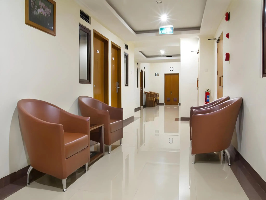 ZEN Rooms Benhil Tondano