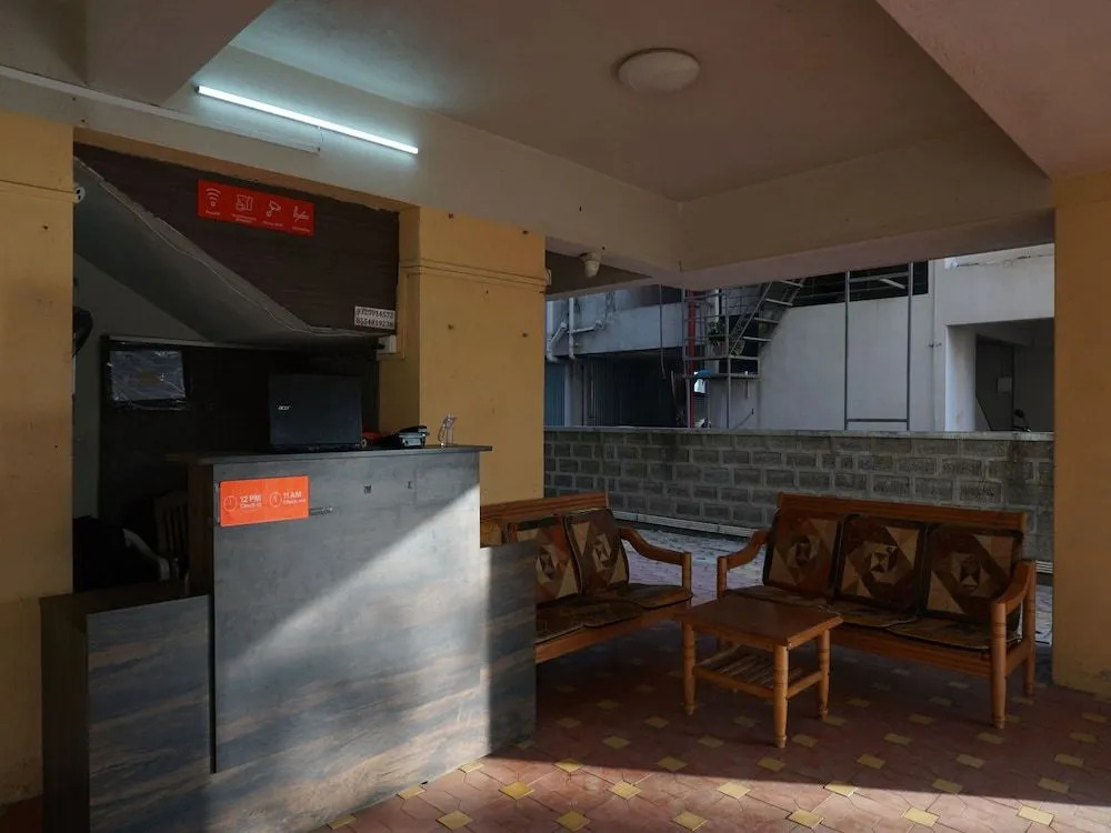OYO 26151 House Khas Pranaam Apartment
