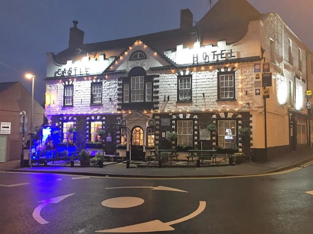 Castle Hotel