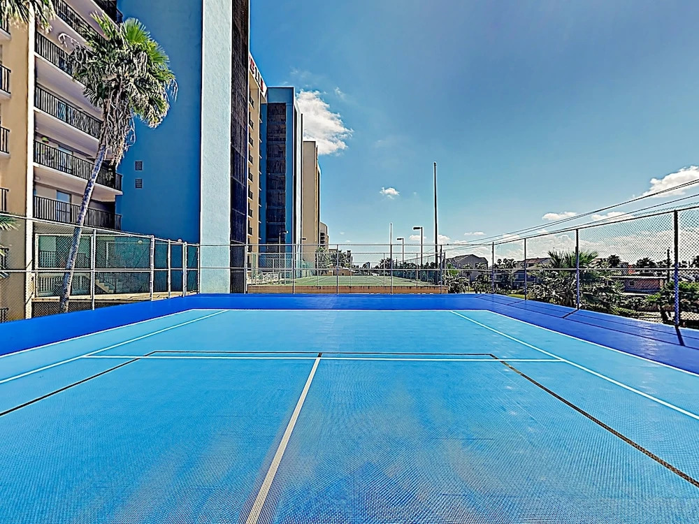 New Listing! All-suite Hideaway W/ Gulf Views 2 Bedroom Condo