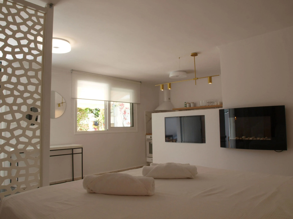 Kavouri Seaside Luxury Bungalow