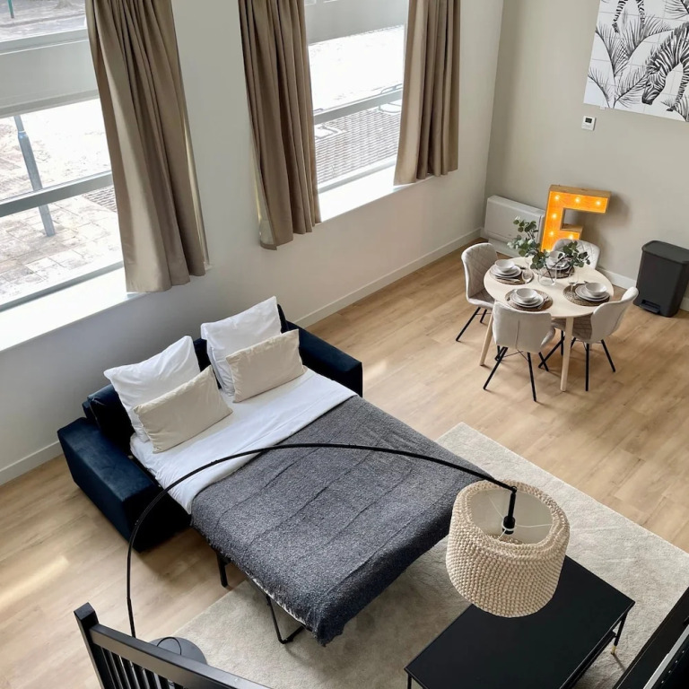 Serviced 2BR Apartments in Utrecht